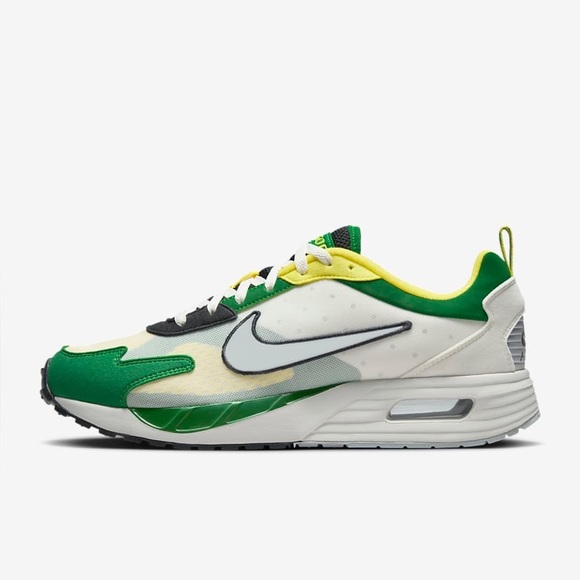 Nike White and Green Sneakers - Picture 2 of 10